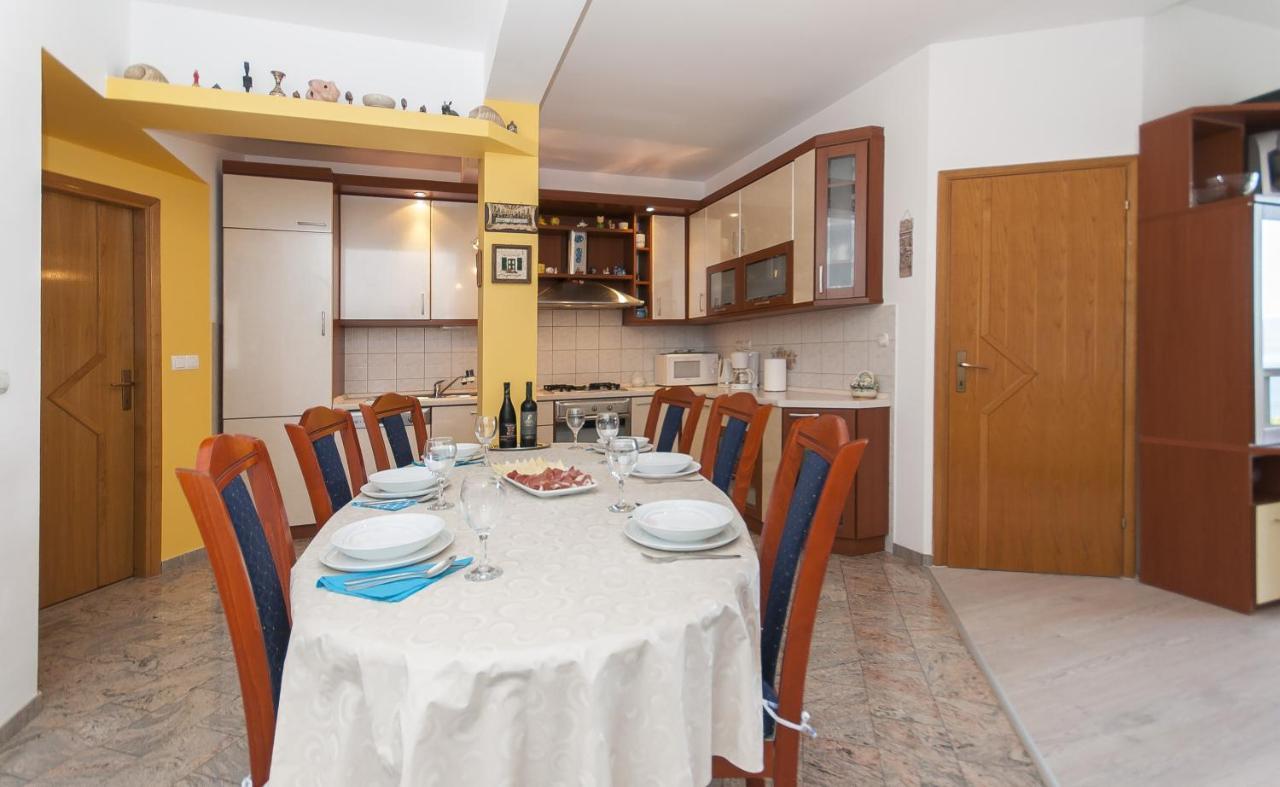 Apartment Brajki Omis Exterior photo
