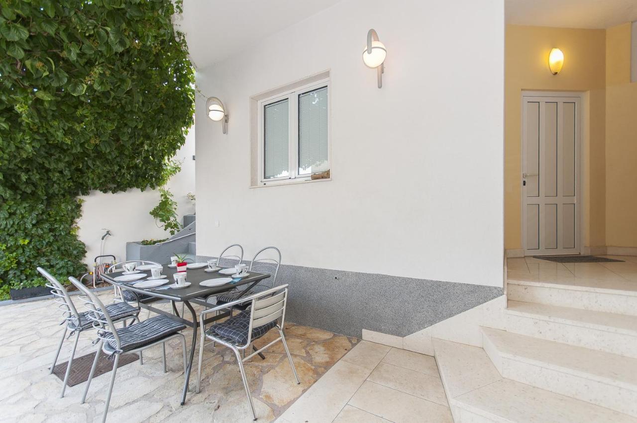 Apartment Brajki Omis Exterior photo