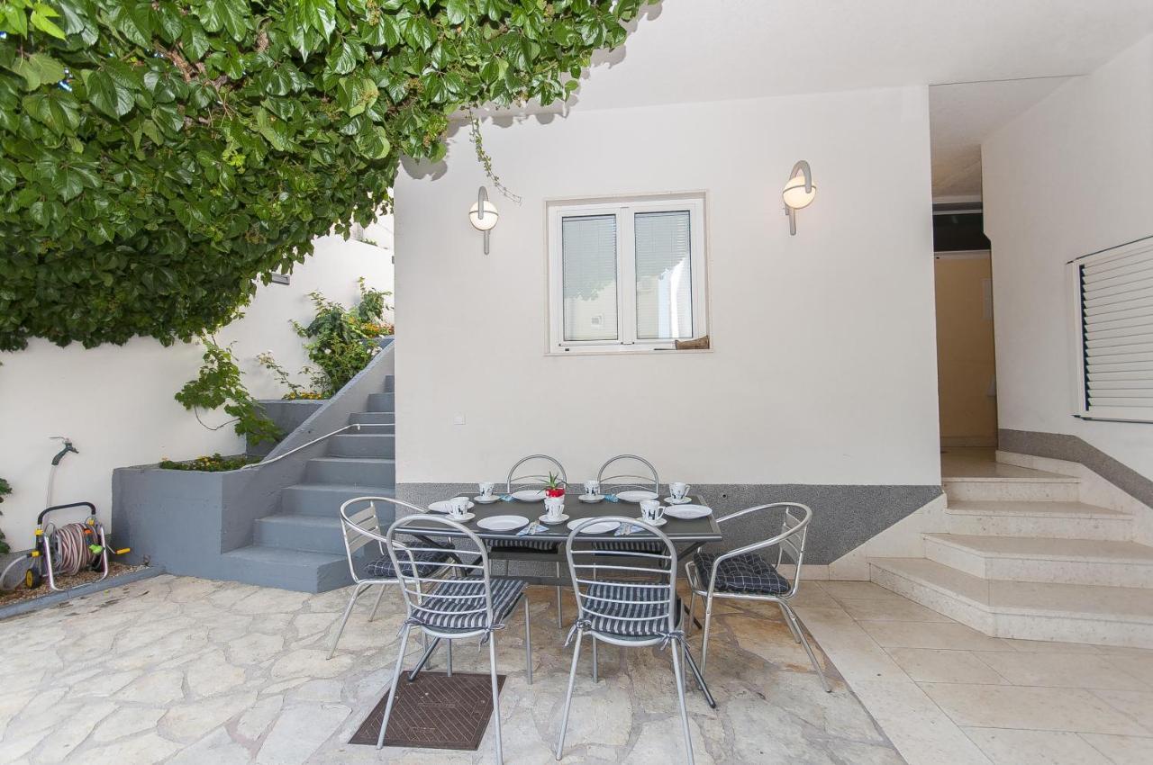Apartment Brajki Omis Exterior photo